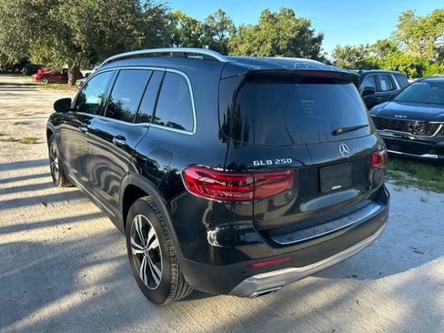 Used 2024 Mercedes-Benz GLB 250 image 3