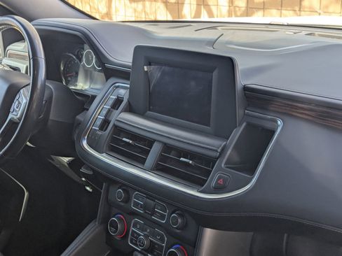 Used 2022 Chevrolet Suburban LS image 8