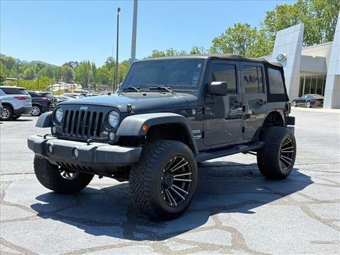 Used 2018 Jeep Wrangler Unlimited Sport S image 8
