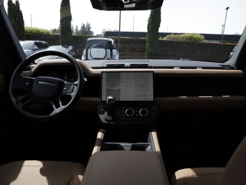 New 2026 Land Rover Defender 110 X-Dynamic SE AWD/4WD image 12