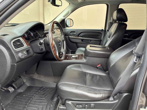 Used 2011 GMC Yukon Denali AWD/4WD image 36