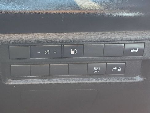 Used 2023 Mitsubishi Outlander SE AWD/4WD image 23