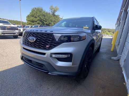 Used 2023 Ford Explorer ST w/ Equipment Group 401A AWD/4WD image 3