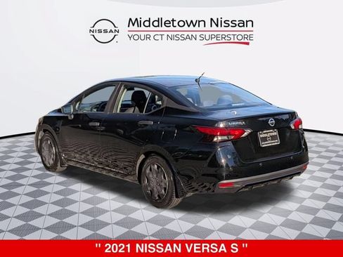Used 2021 Nissan Versa S FWD image 5