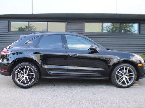 Used 2025 Porsche Macan image 8
