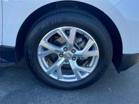 Used 2021 Chevrolet Equinox Premier w/ LPO, Hit The Road Package image 9