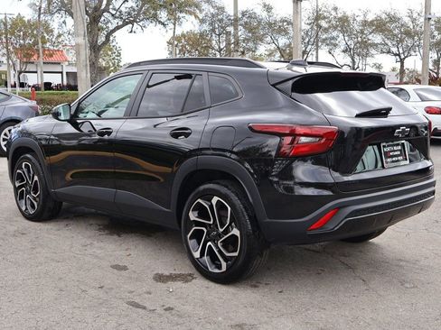 Used 2024 Chevrolet Trax RS w/ Sunroof Package image 11