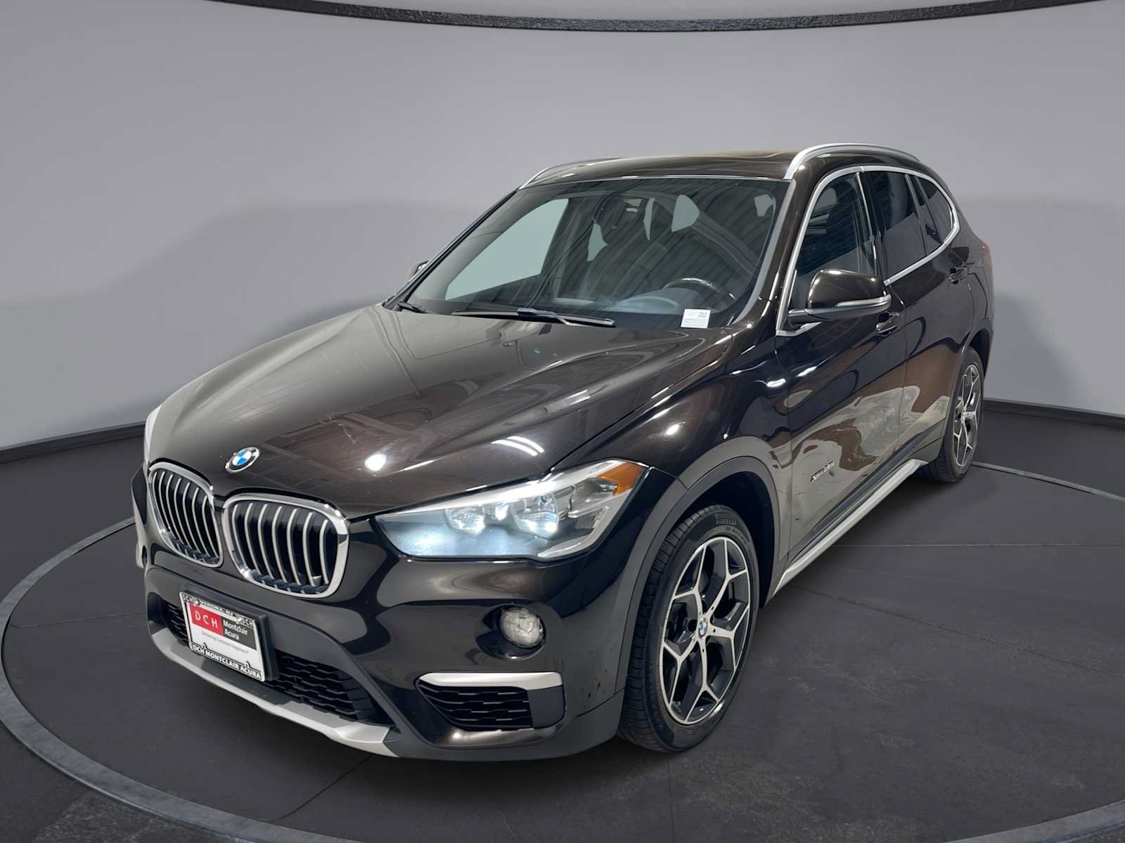 Used 2018 BMW X1 xDrive28i AWD/4WD image 1