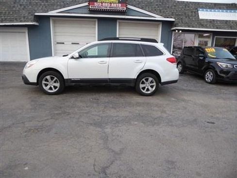 Used 2013 Subaru Outback 2.5i Premium w/ All-Weather Pkg image 2