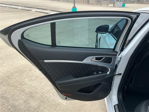 Used 2019 Genesis G70 2.0T Advanced w/ Sport Package image 34