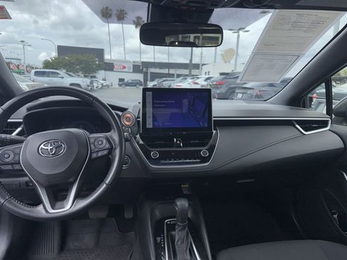 Used 2025 Toyota Corolla SE w/ SE Premium Package image 21