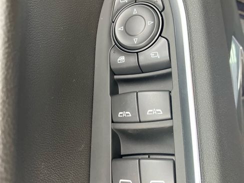 New 2026 GMC Sierra 1500 SLT w/ SLT Premium Package image 13