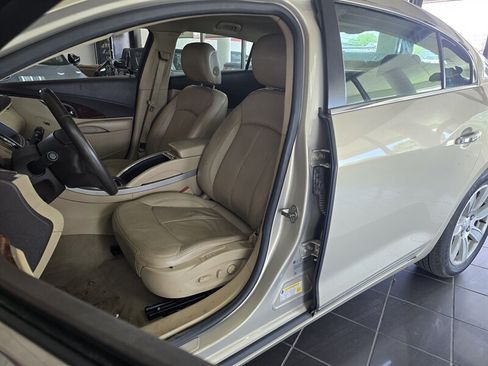Used 2010 Buick LaCrosse CXL FWD image 9