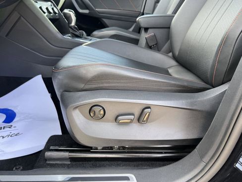 Used 2024 Volkswagen Tiguan Wolfsburg Edition image 13