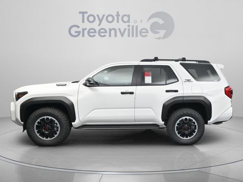 Used 2025 Toyota 4Runner 4WD image 4