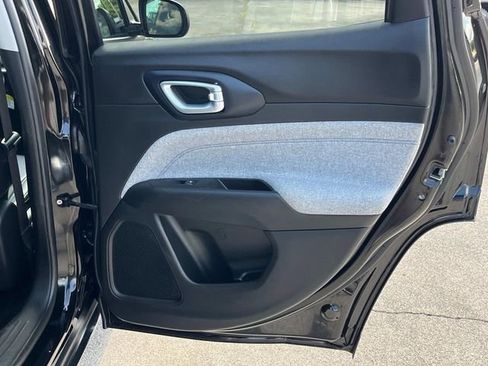 Certified 2022 Jeep Compass Latitude AWD/4WD image 10