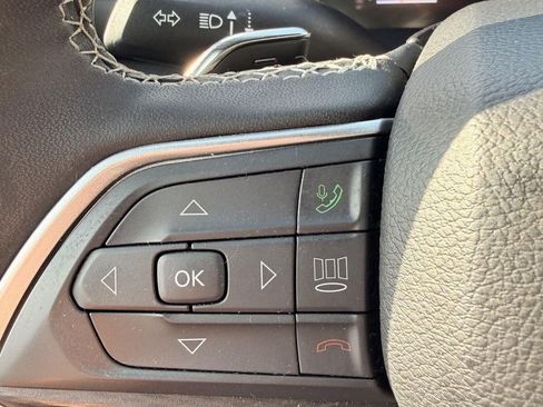 Used 2024 Jeep Grand Cherokee Altitude AWD/4WD image 17
