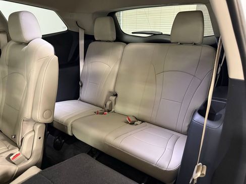 Used 2020 Buick Enclave Premium w/ Surround and Sites Package AWD/4WD image 20