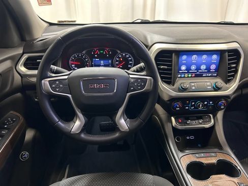 Used 2020 GMC Acadia SLE w/ Driver Convenience Package FWD image 3