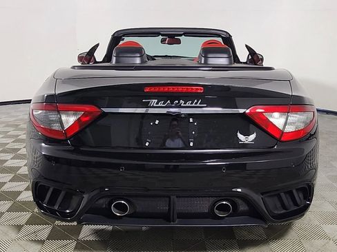 Used 2018 Maserati GranTurismo Sport image 17