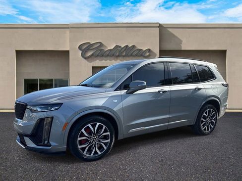 Certified 2024 Cadillac XT6 Sport w/ Technology Package AWD/4WD image 7
