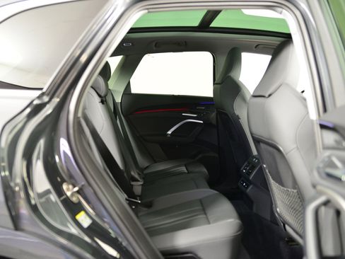 Certified 2025 Audi Q5 Prestige image 21