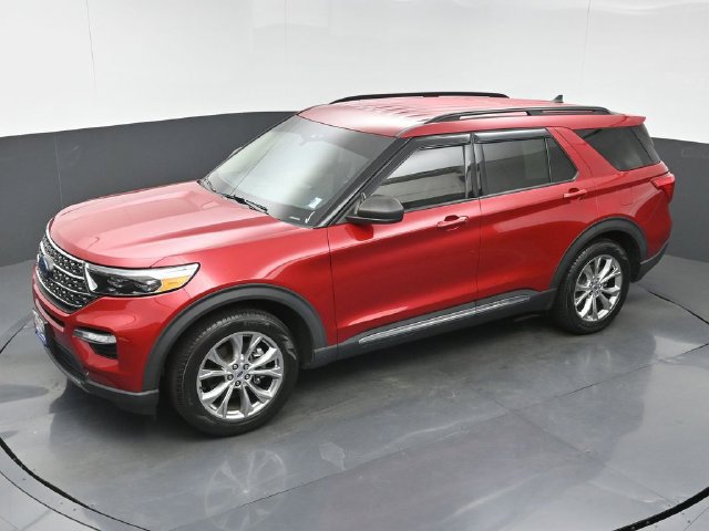 Used 2022 Ford Explorer XLT w/ Equipment Group 202A RWD image 31