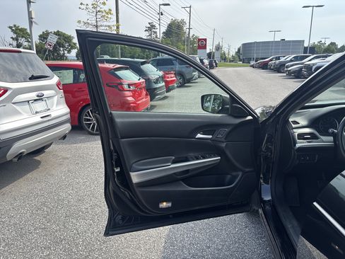 Used 2015 Honda Crosstour EX-L image 30