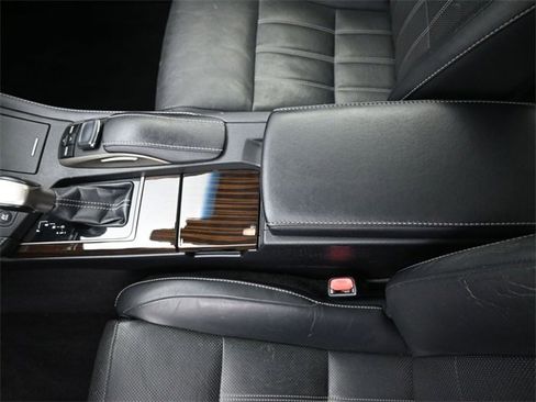 Used 2016 Lexus ES 300h image 33