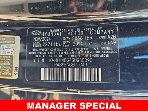 Used 2025 Hyundai Elantra SE image 41