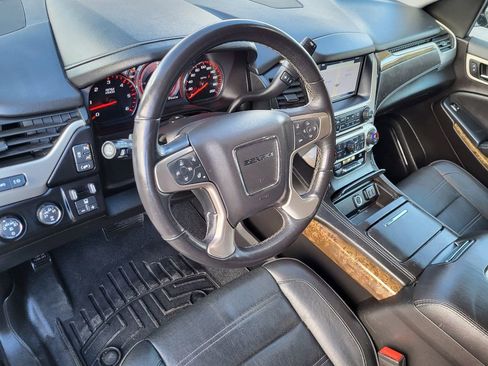 Used 2016 GMC Yukon Denali image 18