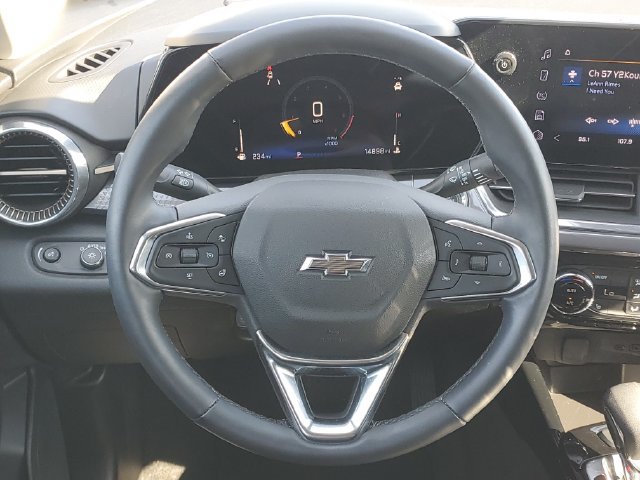 Used 2025 Chevrolet Trax ACTIV w/ Driver Confidence Package FWD image 12