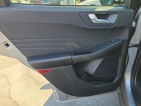 New 2024 Ford Escape ST-Line w/ Tech Pack #1 FWD image 12