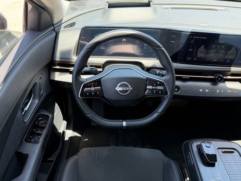 Used 2024 Nissan Ariya FWD image 9