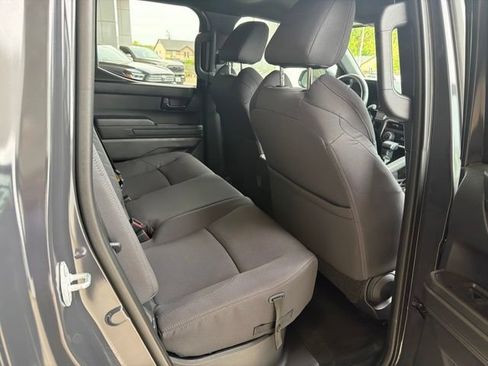 Certified 2025 Toyota Tacoma SR5 AWD/4WD image 15