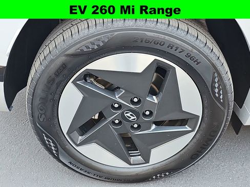 Used 2025 Hyundai Kona Limited image 12