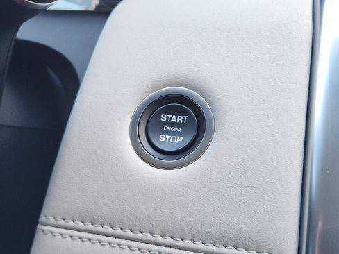 Certified 2023 Land Rover Discovery Sport SE image 22