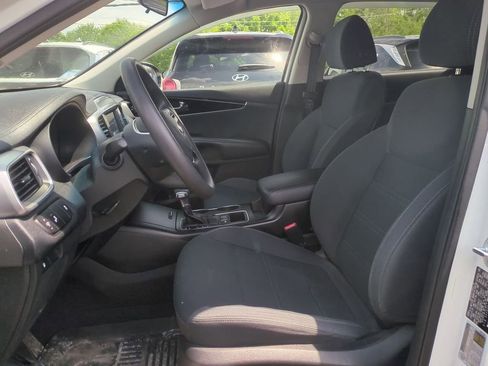 Used 2019 Kia Sorento AWD V6 image 20