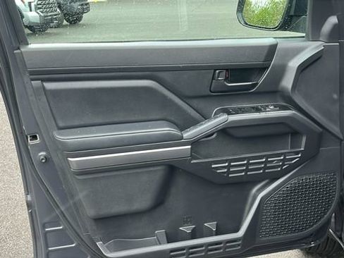 Used 2025 Toyota Tacoma SR5 image 9