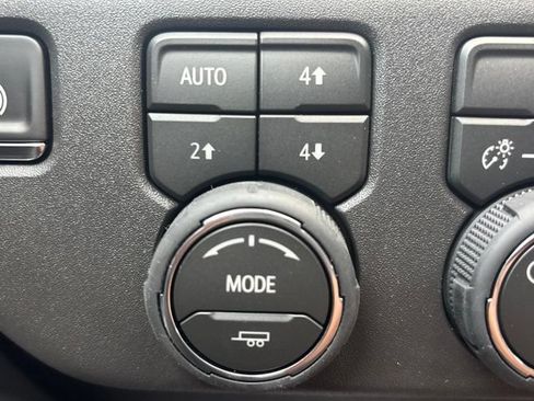 New 2026 Chevrolet Silverado 1500 LT w/ Z71 Off-Road Package AWD/4WD image 34