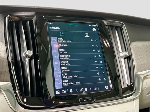 New 2025 Volvo S90 B6 Plus image 11
