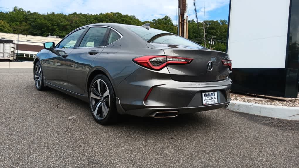 Used 2024 Acura TLX w/ Technology Package FWD image 3