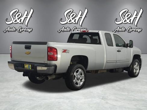 Used 2013 Chevrolet Silverado 2500 LT w/ Interior Plus Package AWD/4WD image 21