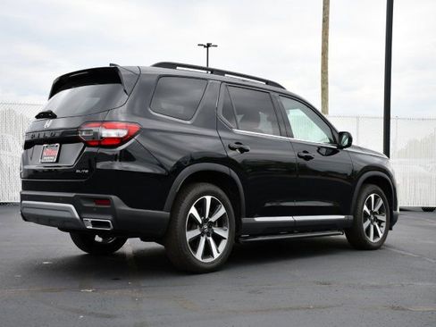Used 2024 Honda Pilot Elite image 6