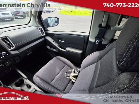 Used 2023 Nissan Frontier SV w/ SV Convenience Package AWD/4WD image 11