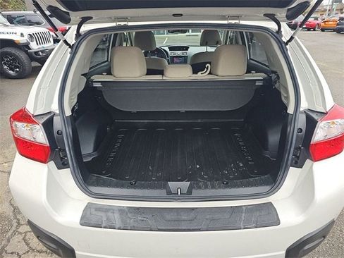 Used 2017 Subaru Crosstrek 2.0i Premium image 11