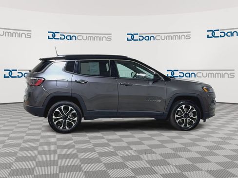 Used 2023 Jeep Compass Limited AWD/4WD image 2