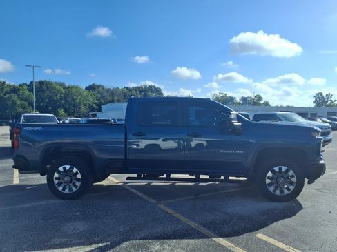 Used 2025 Chevrolet Silverado 2500 Custom w/ Custom Value Package AWD/4WD image 21