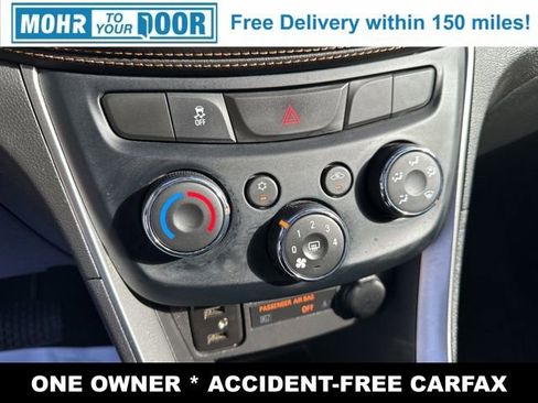 Used 2020 Chevrolet Trax LT w/ Redline Edition image 17