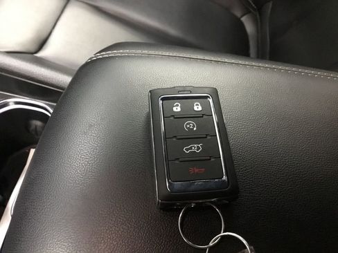 Used 2024 Jeep Grand Cherokee L Limited w/ Black Appearance Package image 10